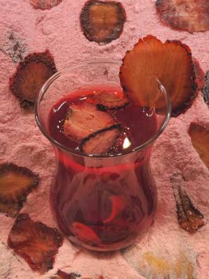 The Ottoman Bazaar - Instant Strawberry Fruit Tea Powder – Refreshing Hot or Iced Drink – Turkish Made